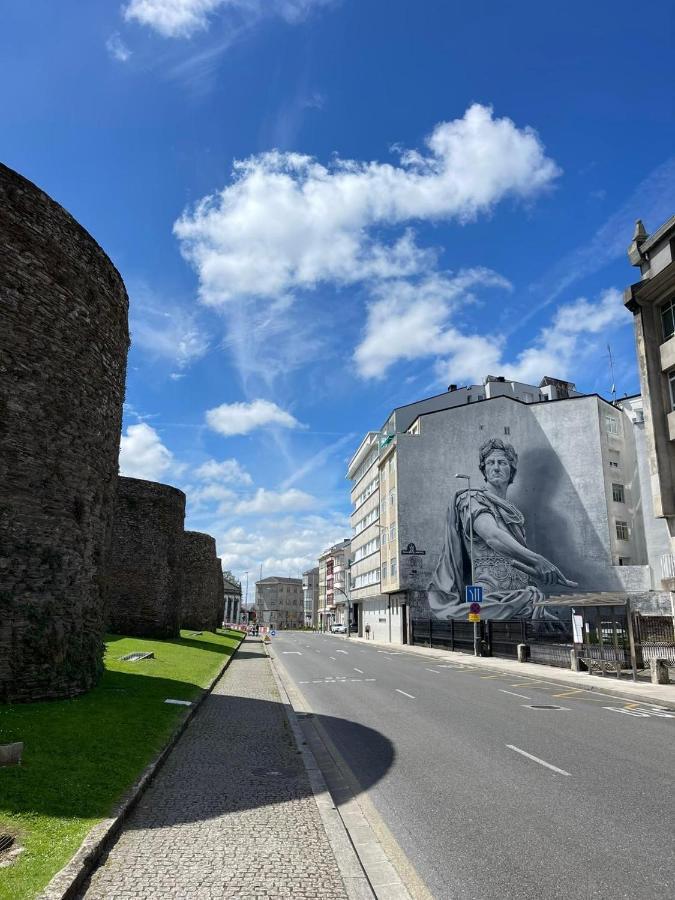 Adarve, Con Parking Y Vistas A La Muralla Lugo Exterior foto